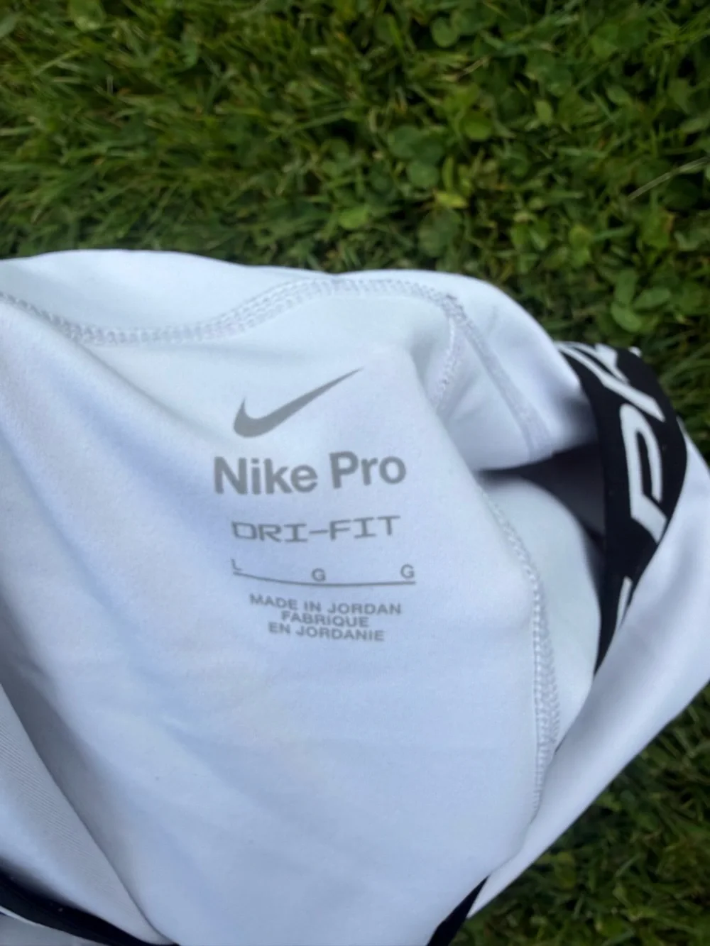 Nike Pro Dri-FIT Compression Shorts white Women’s Large Athletic Workout